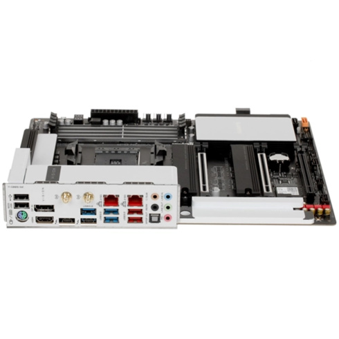 GIGABYTE GA-B550 VISION D-P фото 3